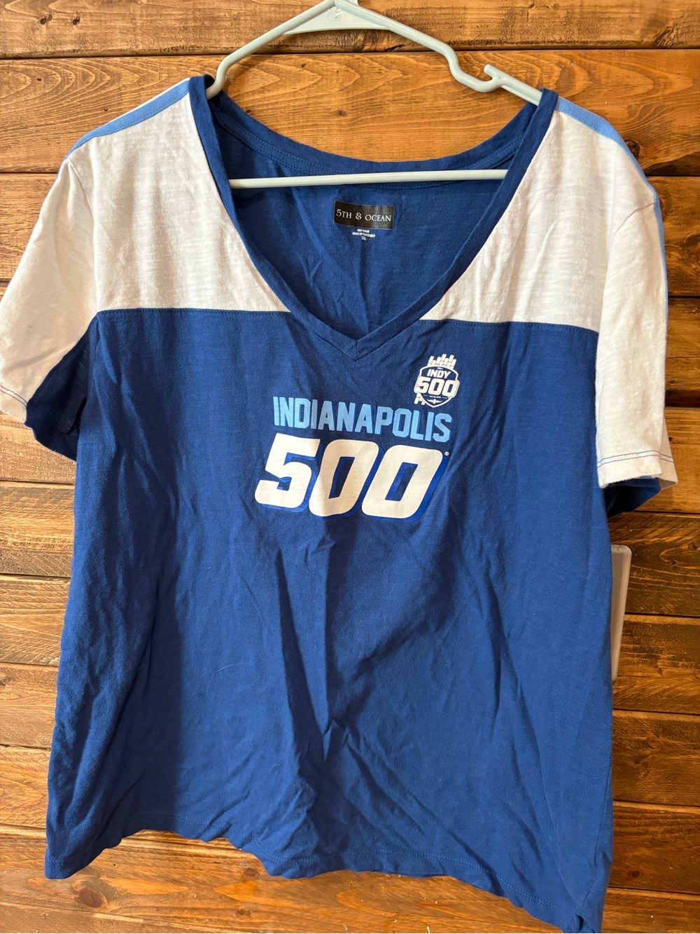 5th & Ocean Women’s ' Indianapolis 500 Blue V-Neck Tee size XXL